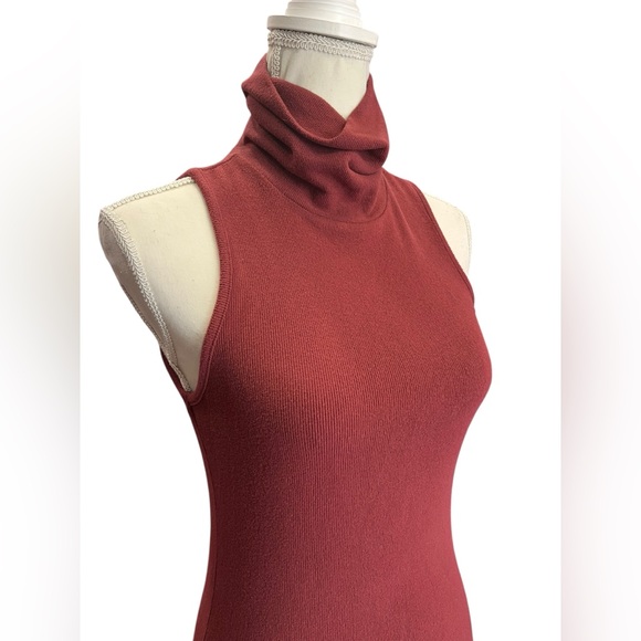 Gianni Bini Burgundy Sleeveless Mock Neck Ribbed Midi Sweater Dress - Size M - Picture 5 of 11